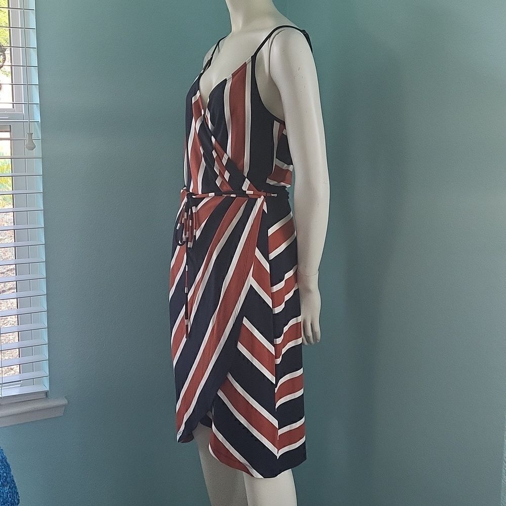41 Hawthorn Annora Faux Wrap Knit Dress - Picture 5 of 11